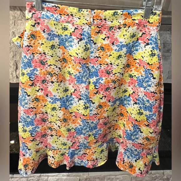 Loft size 2 ruffled floral skirt - Picture 3 of 8